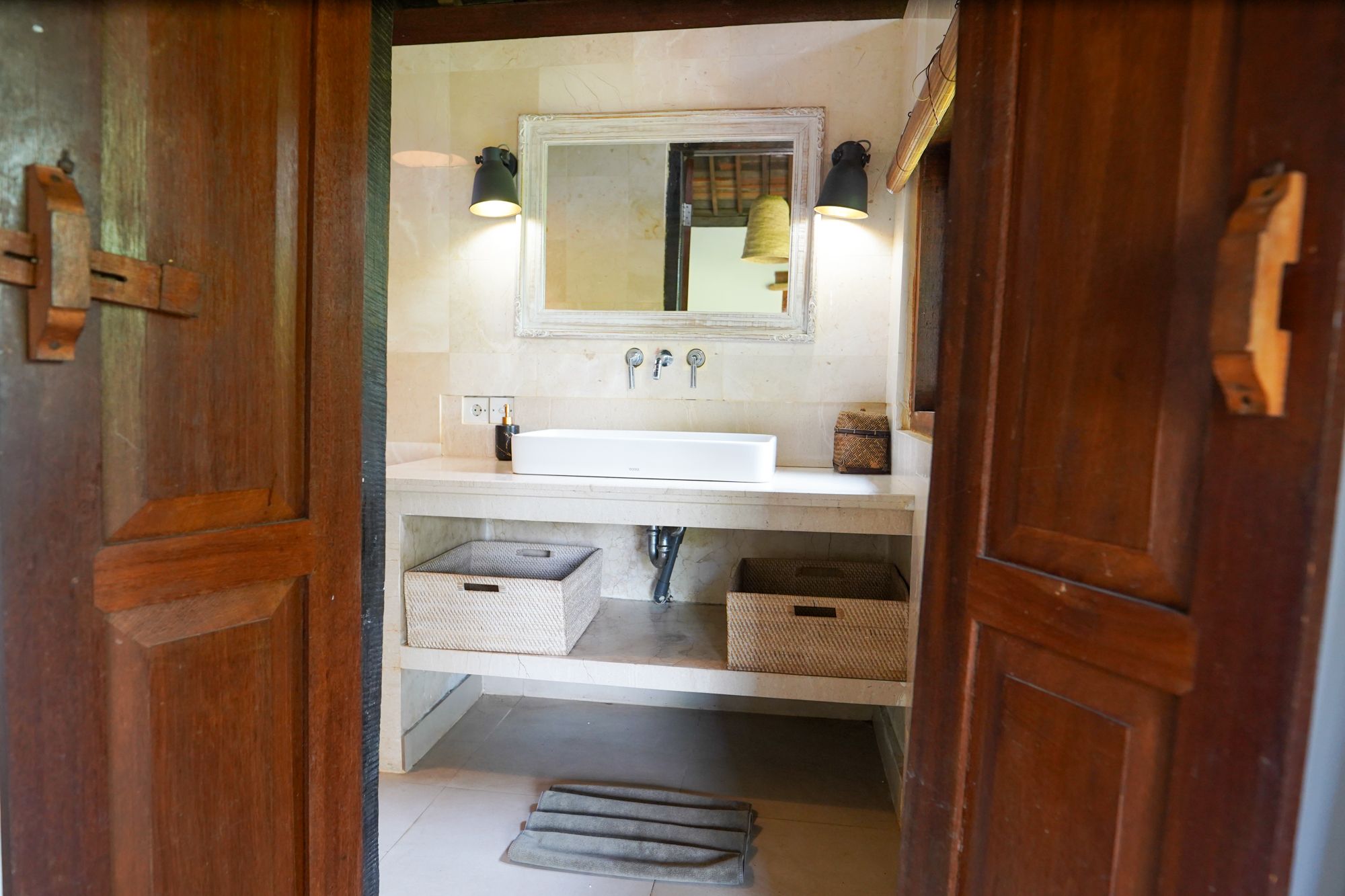 Bathroom1