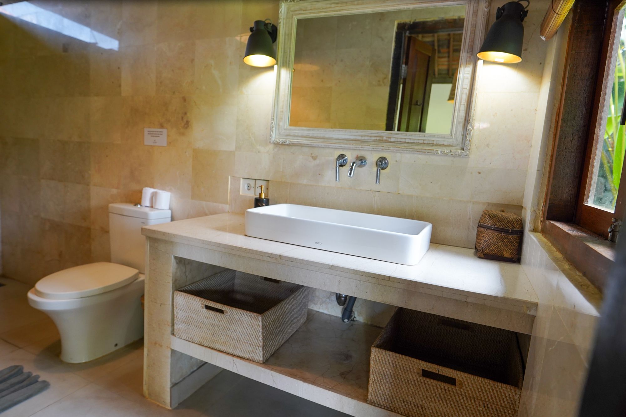 Bathroom2